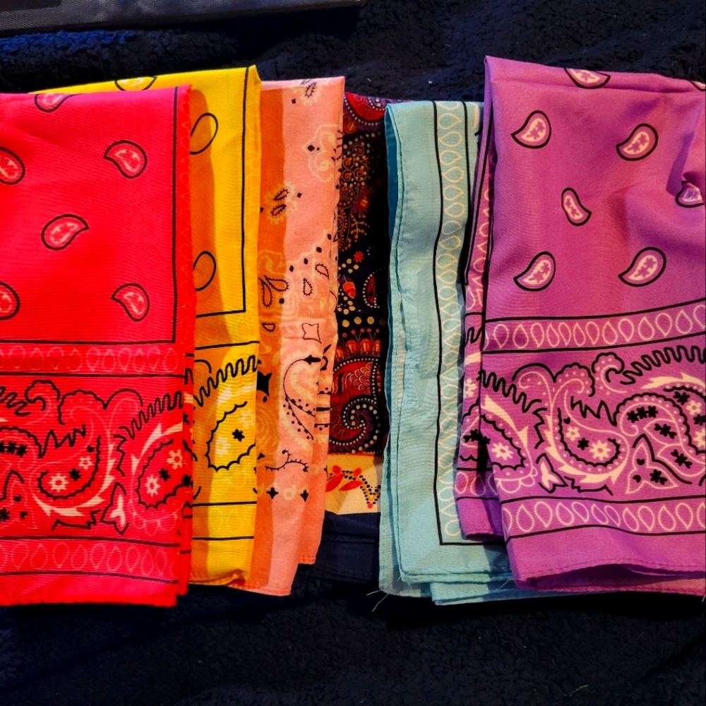 6 handkerchiefs